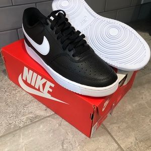 Nike Court Vision Low Top Wmns size 8
